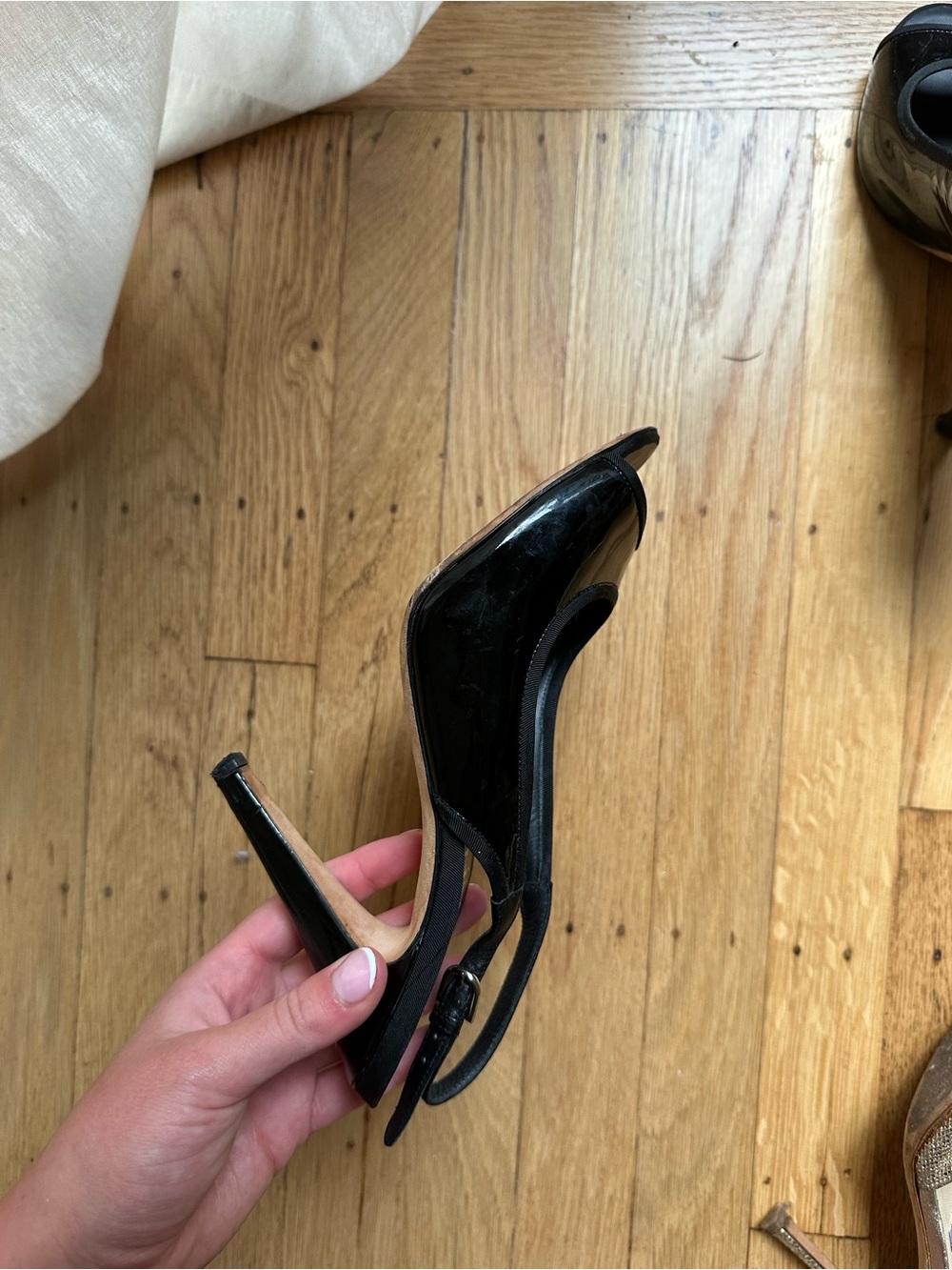 CHANEL Black Patent Leather Slingback Stiletto Heels with CC Logo - Picture 3 of 8